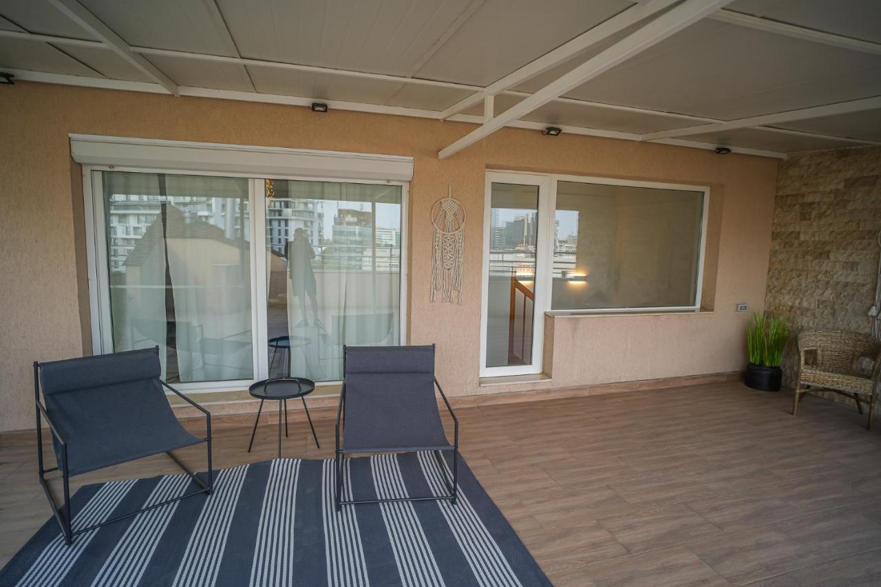 بوخارست Penthouse With Huge Rooftop & Amazing City View المظهر الخارجي الصورة